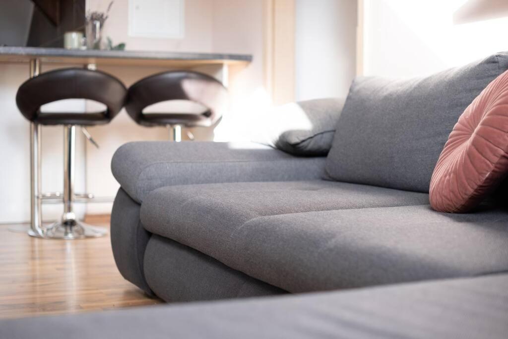 Moderne, Gemuetliche Dg-Wohnung In Ruhiger Lage 네운부르그포름발트 외부 사진