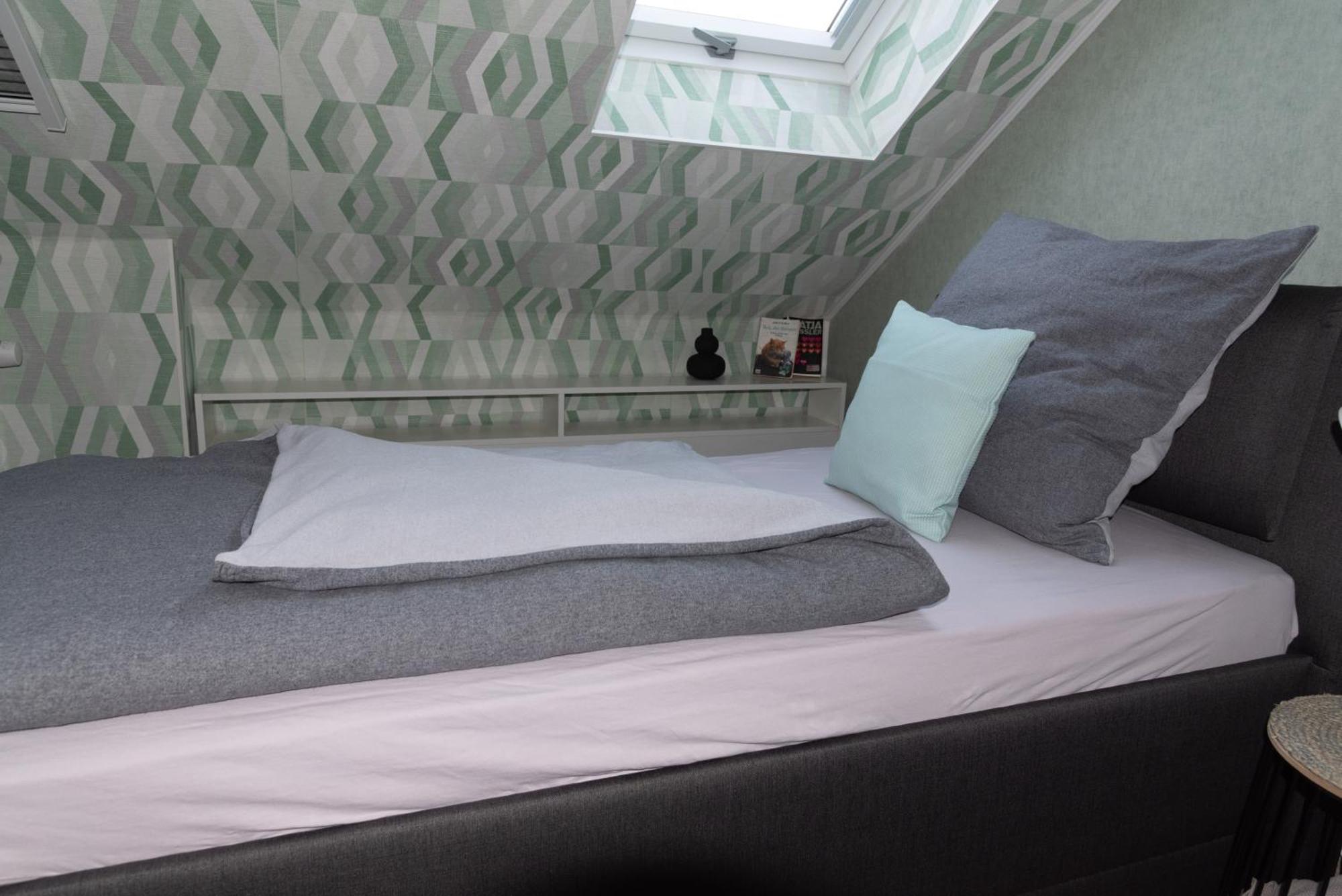 Moderne, Gemuetliche Dg-Wohnung In Ruhiger Lage 네운부르그포름발트 외부 사진