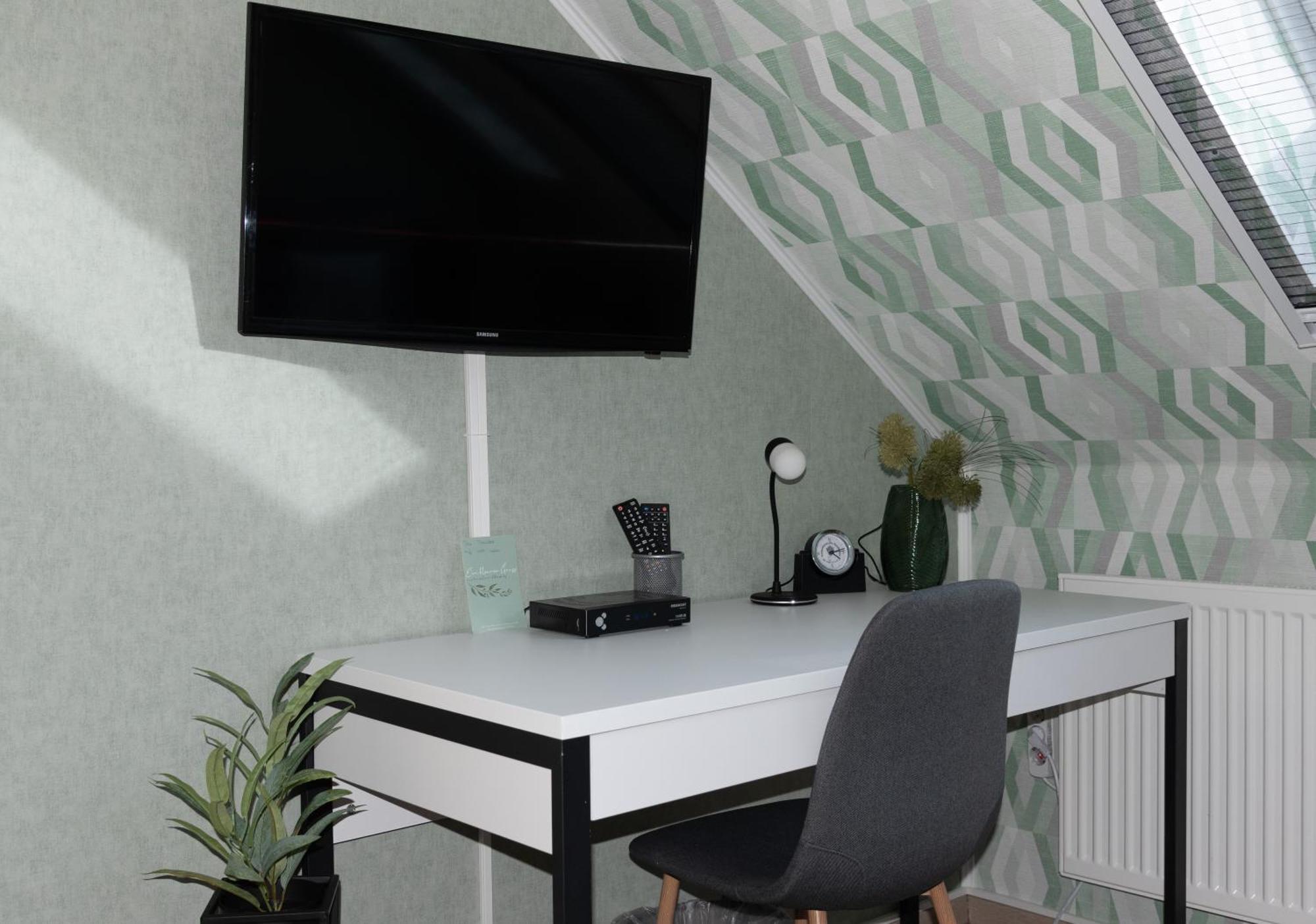 Moderne, Gemuetliche Dg-Wohnung In Ruhiger Lage 네운부르그포름발트 외부 사진